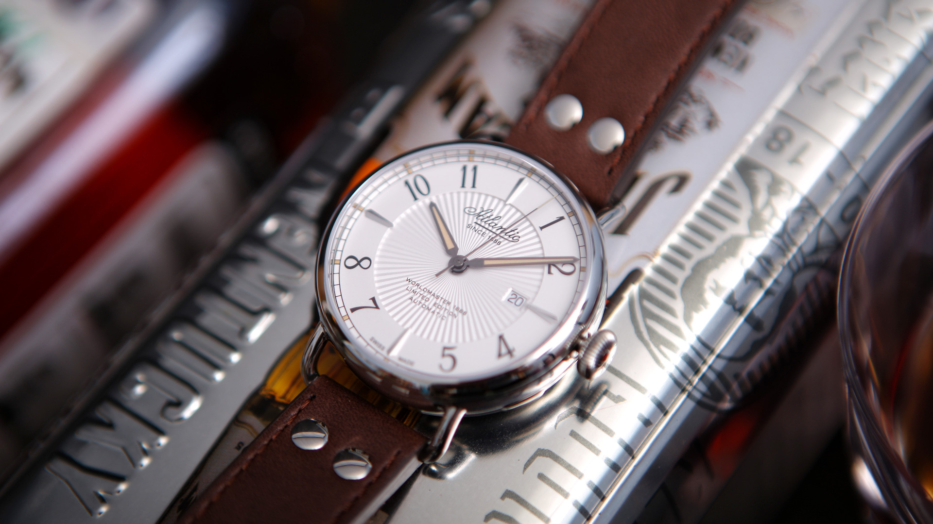 Klasyczny zegarek Atlantic z serii limitowanej Worldmaster